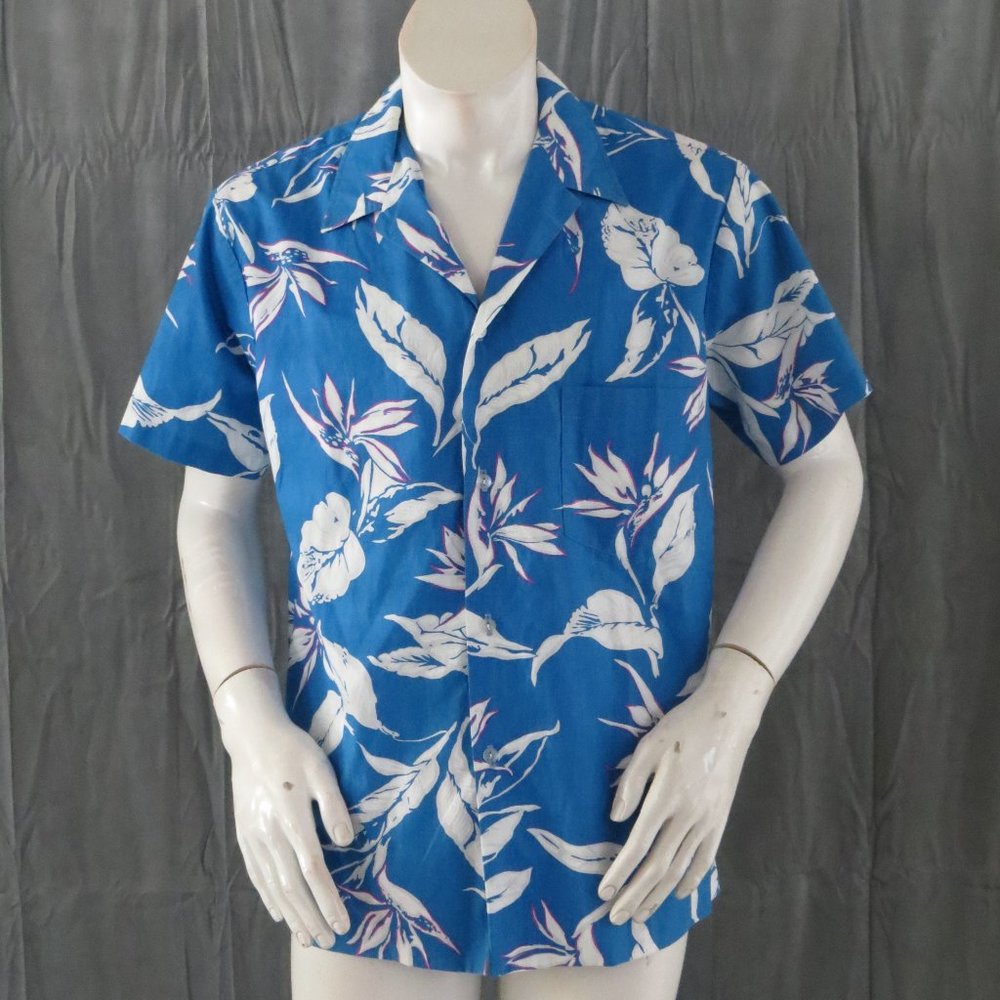 Vintage Hawaiian Aloha Shirt - White Pink Floral Design by Kai Nani -Men's Large